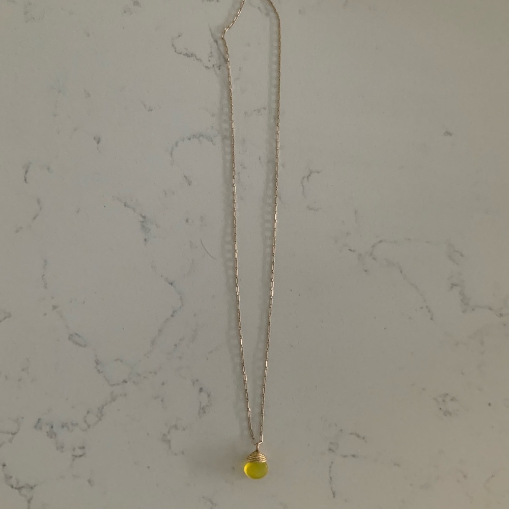 Dainty gold necklace with green stone - Picture 2 of 5
